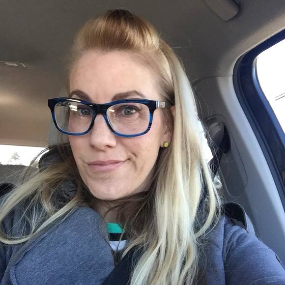 Meet your Posher, Christine - Picture 1 of 1